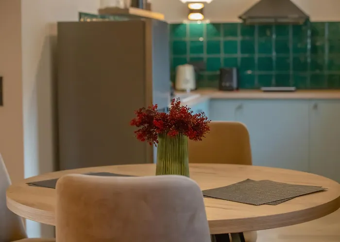 Element Suites - Red - Apt 1Bd - Kalambaka