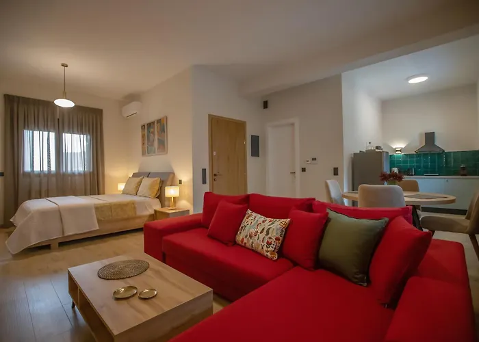 Element Suites - Red - Apt 1Bd - Kalambaka