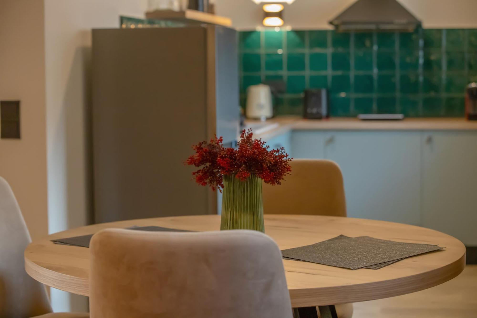 Apartment Element - Red - 1bd -